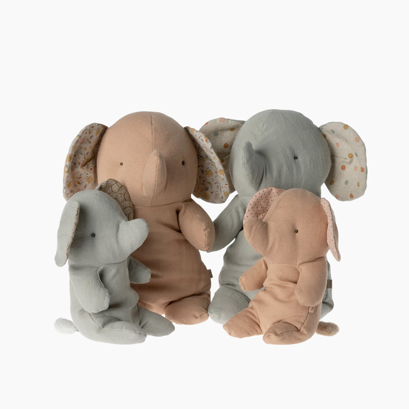 Elephant Rose Medium  Safari Friends