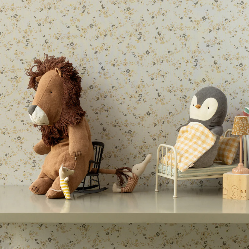 Lion Medium  Safari Friends