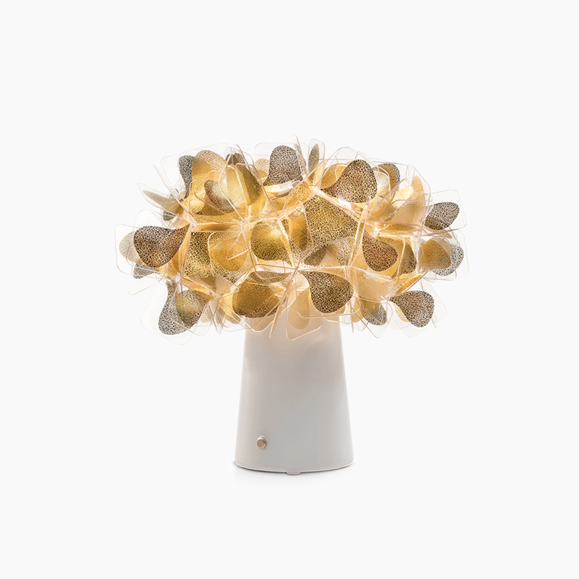 Clizia Mama Non Mama Table