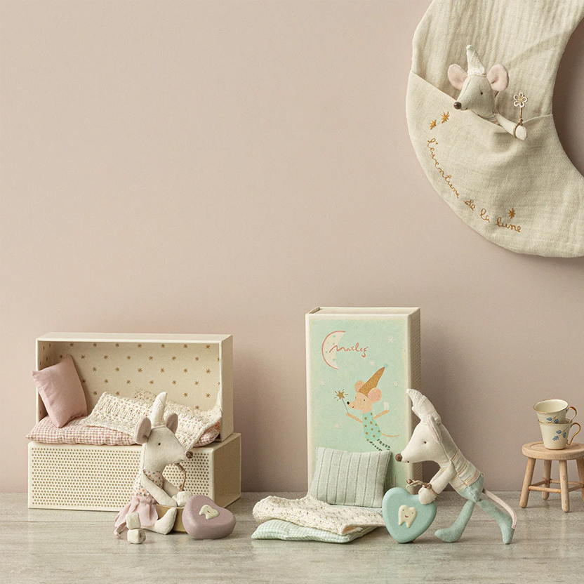 Tooth Fairy Mouse in Matchbox Rose